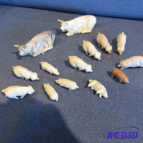 lot 427 image: Cast Metal Animals