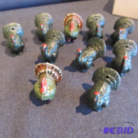 lot 428 image: Cast Metal Turkeys