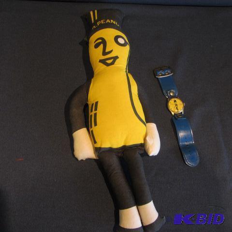 lot 485 image: Mr. Peanut Doll & Watch