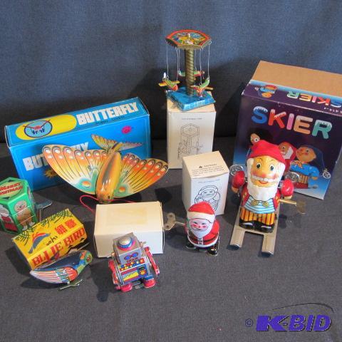 lot 518 image: Tin Windup Toys