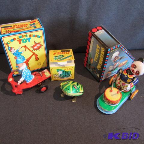 lot 519 image: Tin Windup Toys