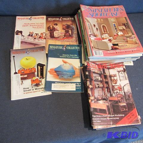 lot 526 image: Doll & Miniature Magazines