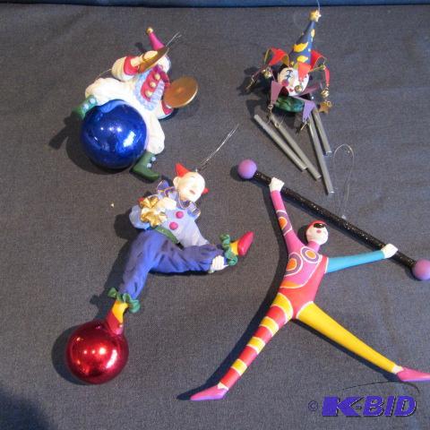 lot 529 image: Clown Ornaments