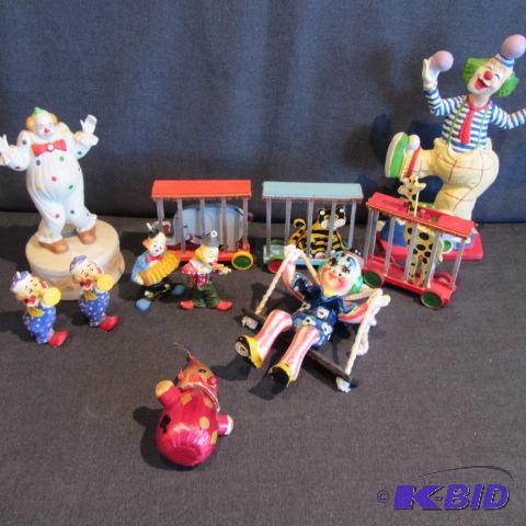 lot 531 image: Clown Door Stop, Circus, Bans
