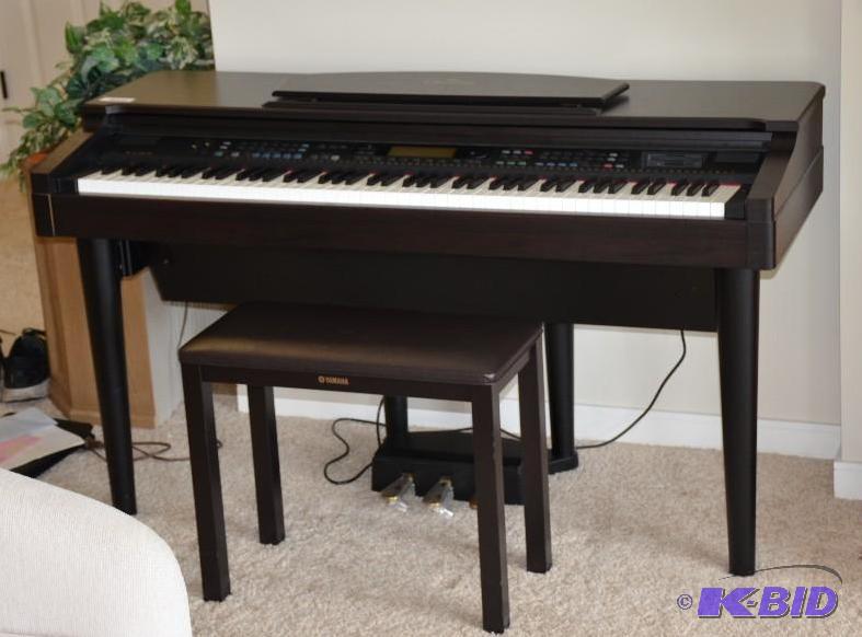 lot 1 image: Yamaha Clavinova CVP94 digital piano. with or...