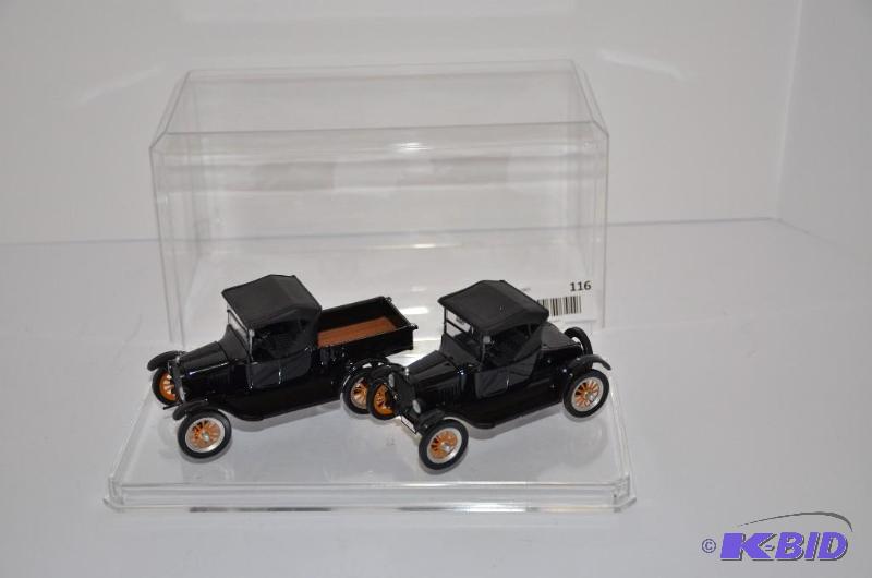 lot 116 image: 2 diecast collectible cars. National Museum F...