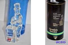 lot 140 image: Orrefors of Sweden&nbspCrystal Chimney Sweep...