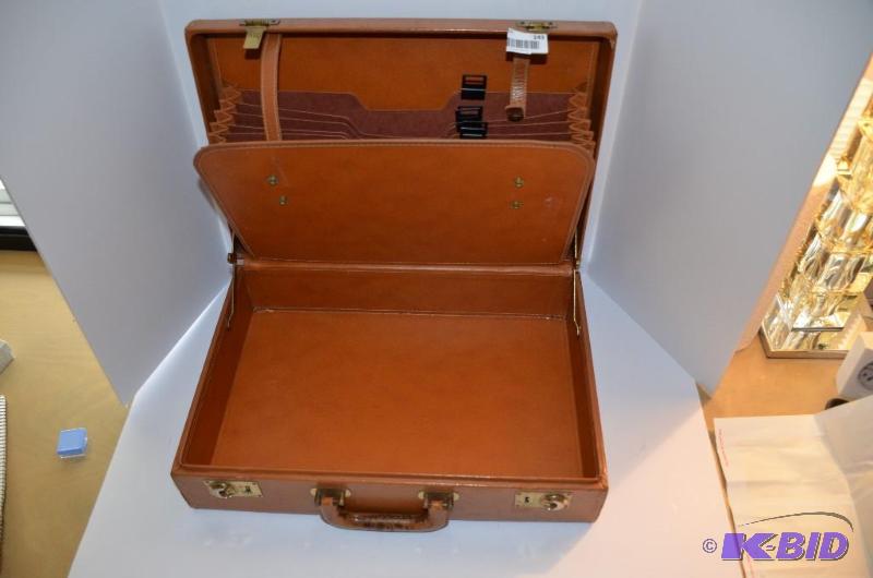 lot 143 image: Vintage leather briefcase 12x18x5"...