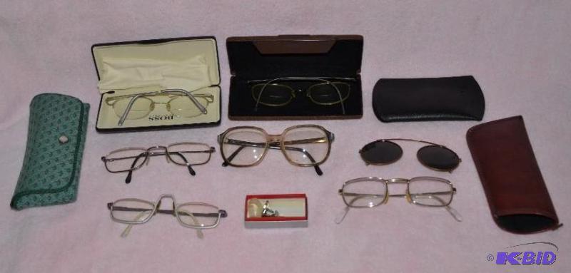 lot 163 image: Collection of old glasses...
