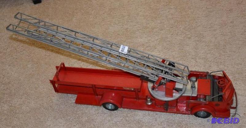 lot 178 image: Very Rare MODEL TOYS brand fire engine with l...