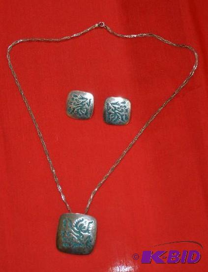 lot 203 image: Probably sterling silver necklace with turquo...