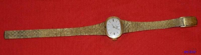 lot 215 image: Vintage Swiss Jeweled Genuine Bucherer Ladies...