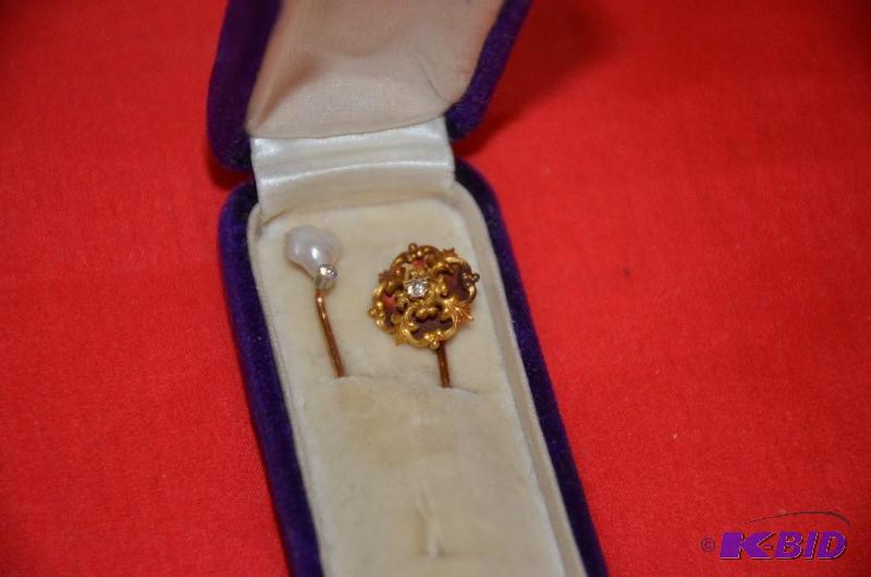 lot 217 image: 14 K gold Tested diamonds, Pearl is genuine s...
