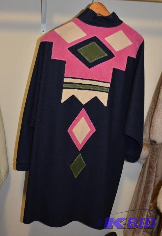 lot 269 image: Osgood Smuk Vintage Cape Jacket Beautiful pat...