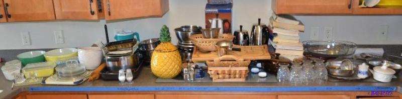 lot 279 image: Huge lot of quality kitchen ware including 3 ...