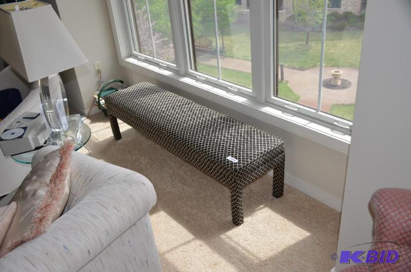 lot 28 image: Long sitting or bed bench 17x16x61" Very...