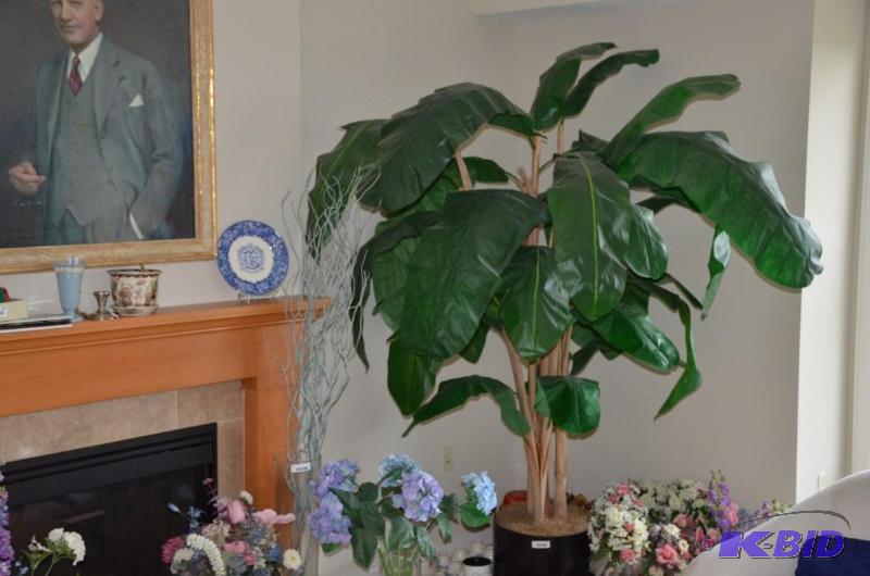 lot 30 image: Giant artificial banana tree 84" tall...