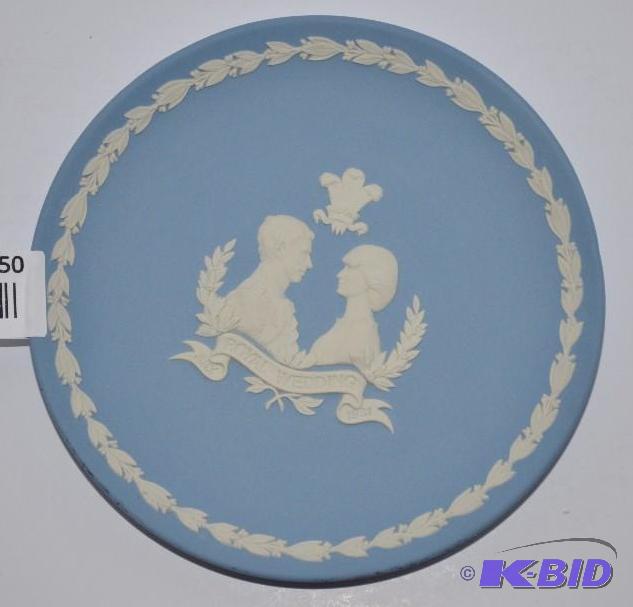 lot 50 image: Decorative Wedgwood Plate &quotIn celebratio...