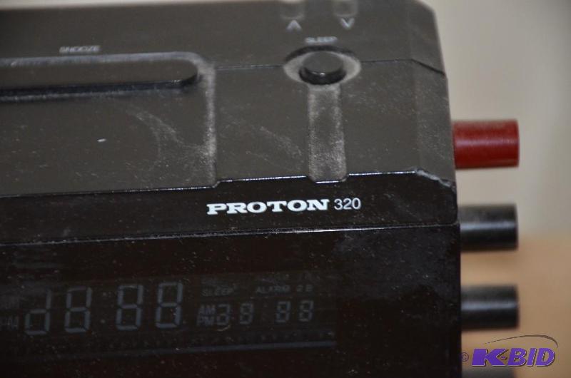 lot 67 image: Vintage 1980s Proton 320 Clock radio.  ...