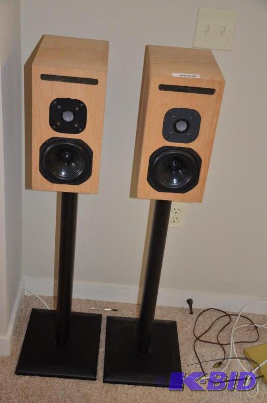 lot 72 image: Speakers 41" tall ...