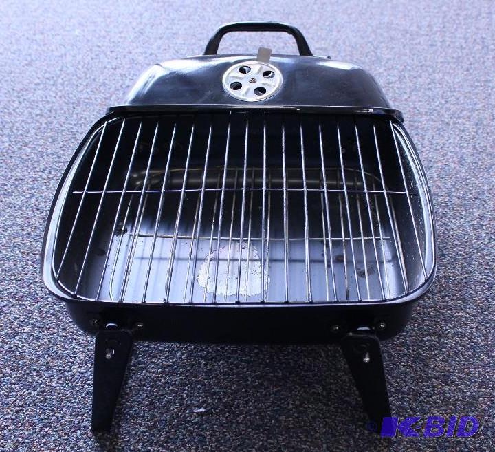 Charcoal grill, used customer return