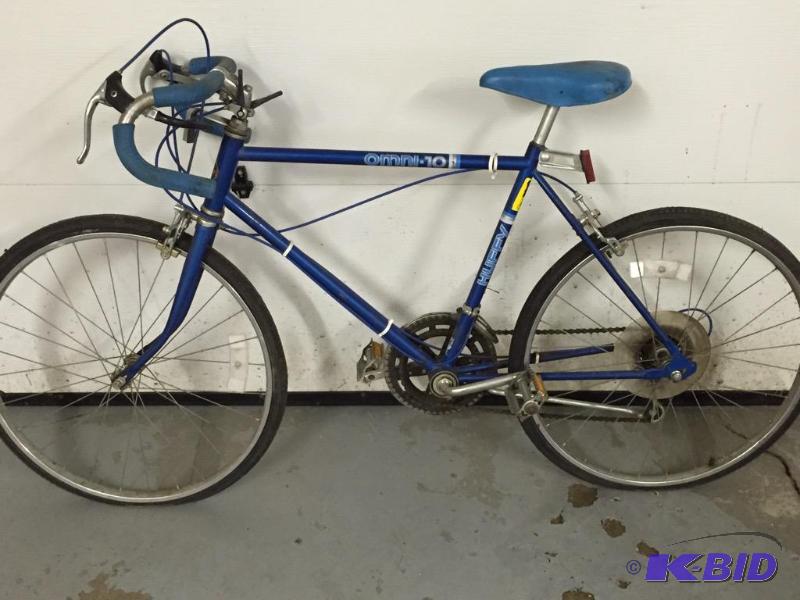 lot 52 image: Vintage Bike