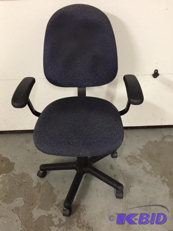 lot 63 image: Office Chair