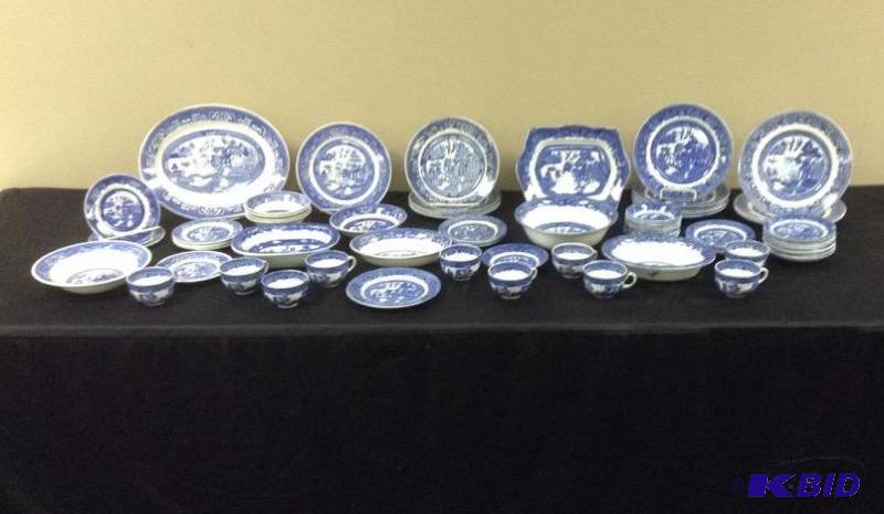 Blue Willow China Set - Early Marks