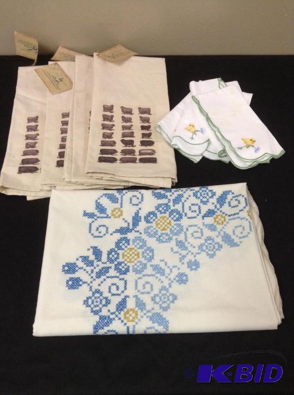 Lot of Table Linens