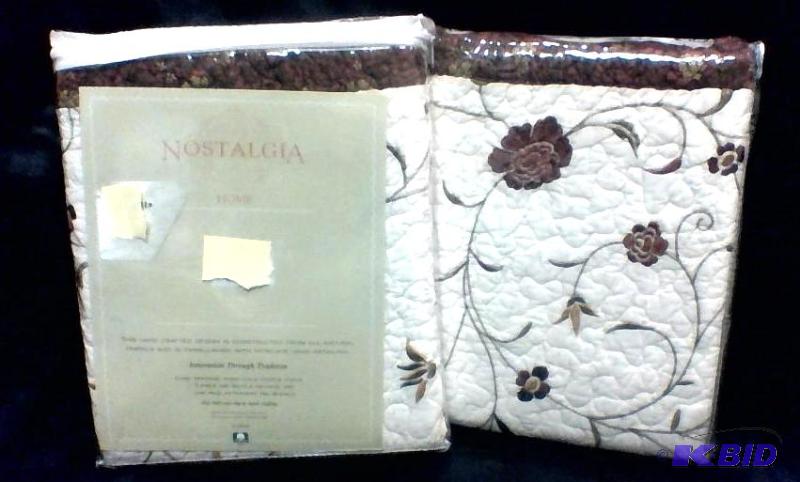 lot 20 image: JCPenny Home Nostalgia Pair Pillow Shams