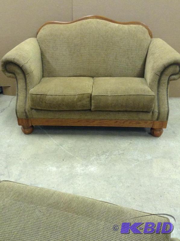 Broyhill Love Seat
