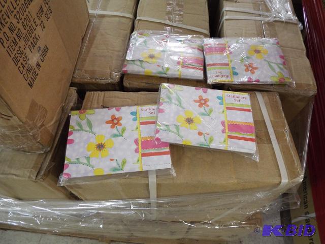 Bubblegum floral stationery set