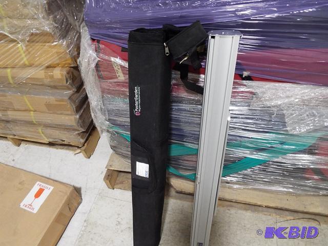Retractable Showcase Display with Carry Bag