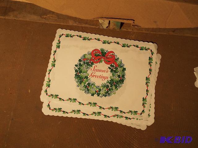 #6403x56 Seasons Greeting Wreath Placemat