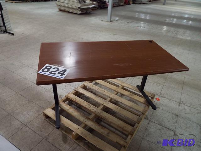 Table 53x26x30 - Not Attached to Legs