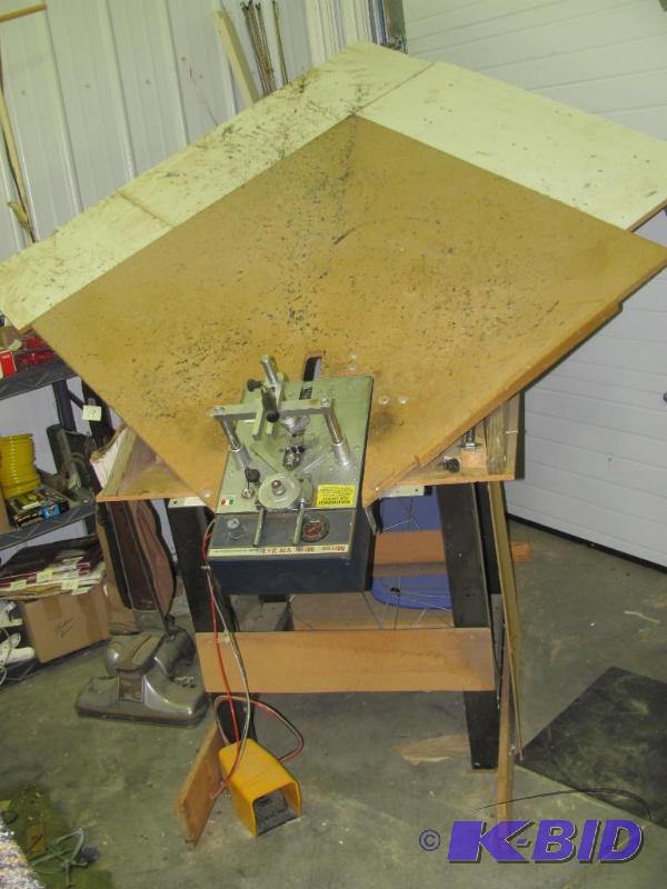 lot 1 image: Frame Shop Underpinner ITWAMP MITRE-MITE VN2...
