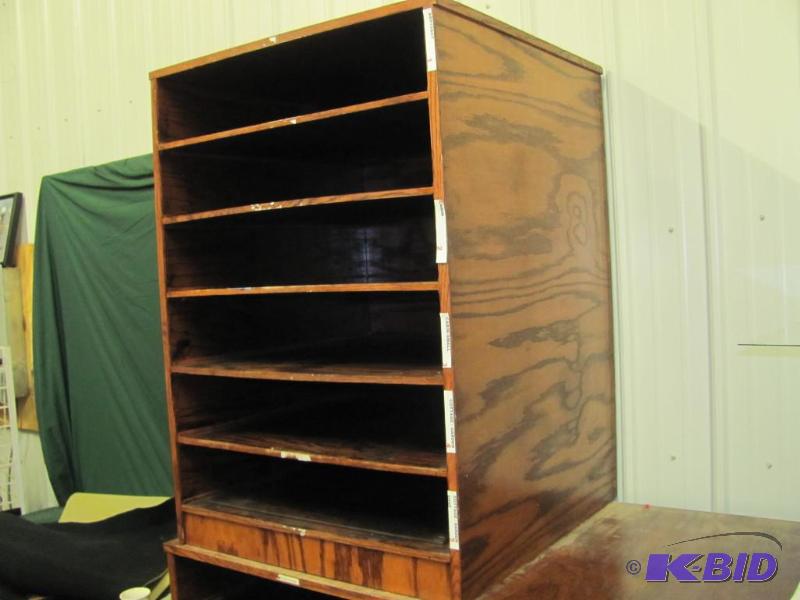 lot 10 image: This Wood Shelving Unit measures approx. 30&q...