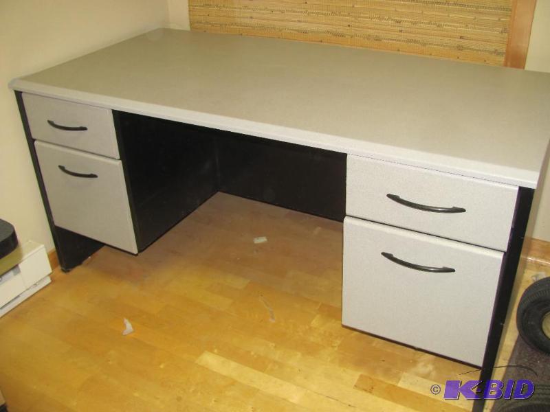 lot 106 image: This 4-Drawer Office Desk matches the corner ...