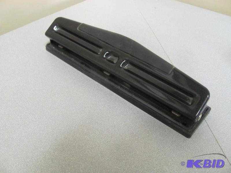 lot 133 image: OFFICE DEPOT 3-Hole Punch....