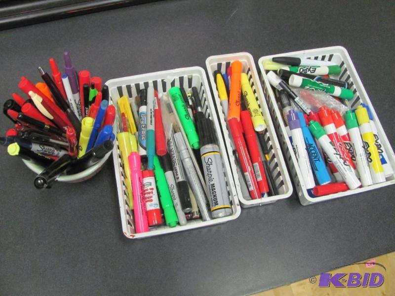 lot 145 image: Large Selection of Assorted Markers, includin...