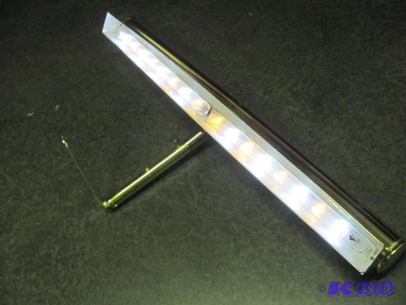 lot 38 image: This 16" Large Artwork Light is used to ...