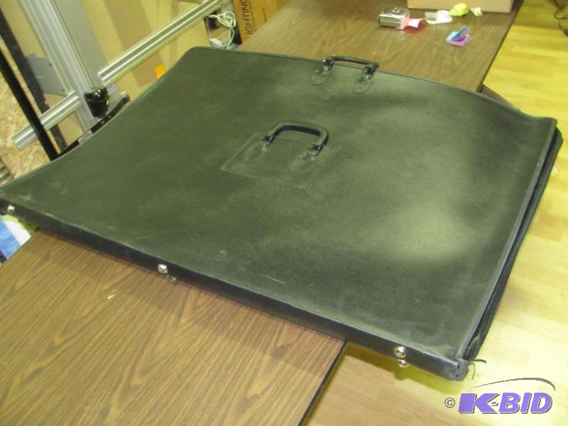 lot 71 image: Large Zippered ArtworkDocument Portfolio. Gr...