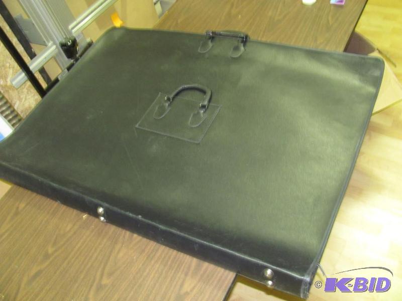 lot 76 image: Large Zippered ArtworkDocument Portfolio. Gr...