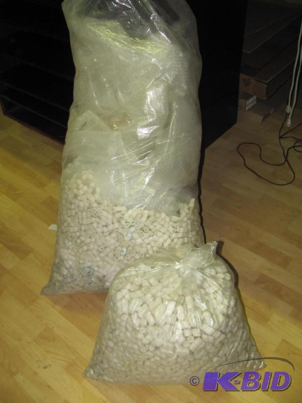 lot 95 image: Assorted Bubble Wrap and Packing Peanuts as s...
