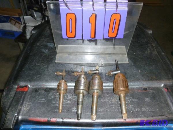 4 drill chucks with keys. 3 # 2 mt, 1 # 1 mt...