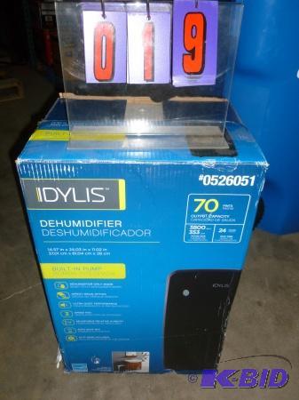 Idylis dehumidifier. 70 pint capacity. Appear...