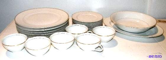lot 161 image: Dinnerware Set - Sonnet fine china - Comes wi...