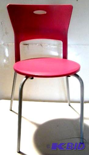 lot 178 image: Fuschia&nbspDesk Chair - 17" w x 17&quo...