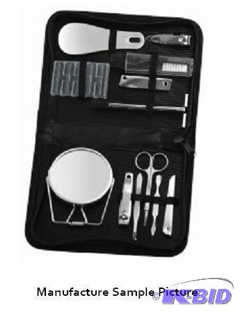 lot 95 image: Deluxe Travel Kit - Comes with toothbrush - L...