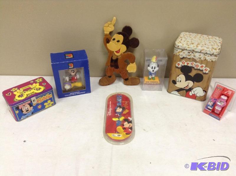 lot 110 image: Lot of Mickey Mouse items
